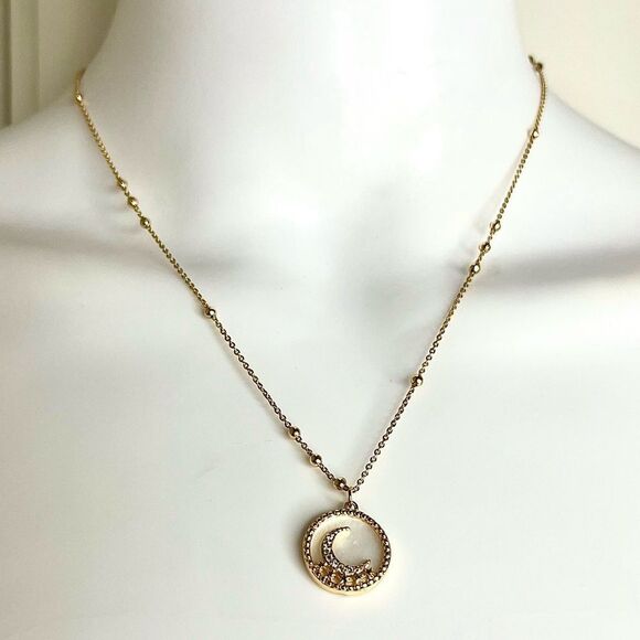 Elegant Gold Crescent Moon Necklace - Picture 1 of 2